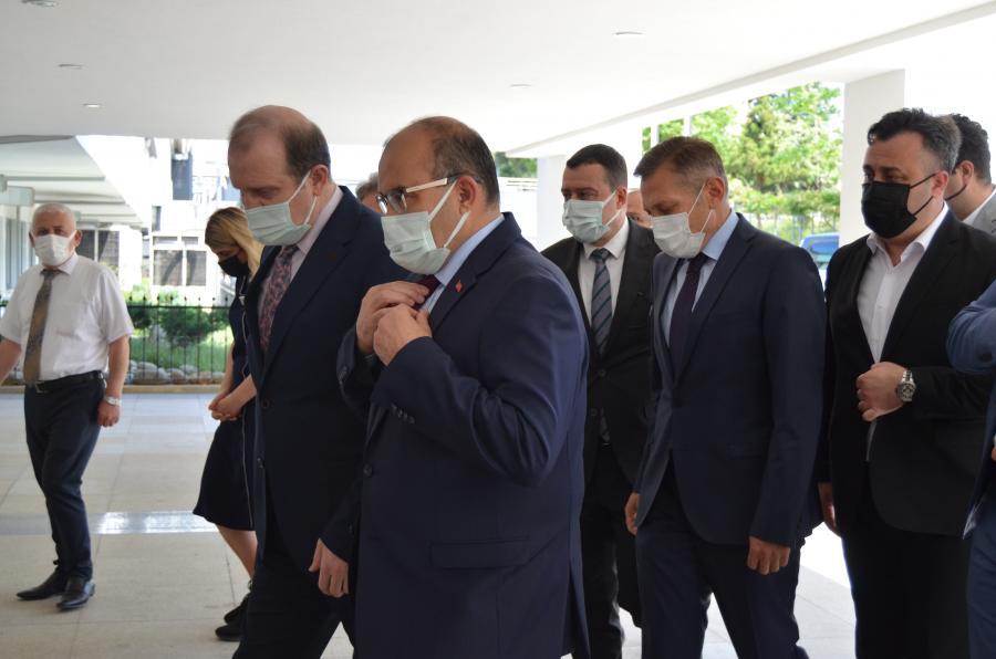 KTÜ Farabi Hastanesi radyasyon onkolojisi