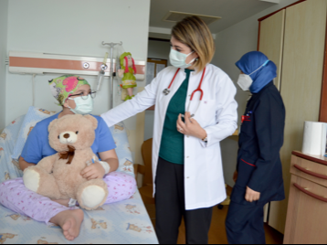 COVID Hastası İki Çocuk Ölümden Döndü