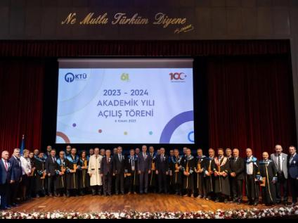 2023-2024 Akademik Yılı Açılış Töreninde Akademisyenlerimize Ödül Takdimi Gerçekleştirildi