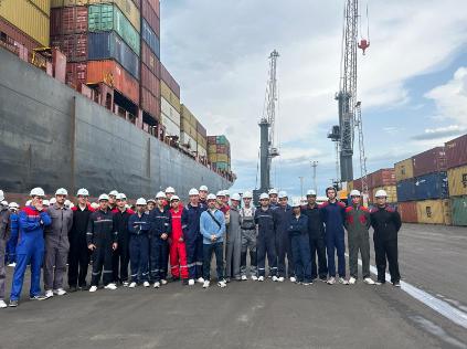 Trabzon Limanı MED MERSIN Gemisine Teknik Gezi