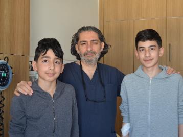 Güvercin Göğsü Ameliyatı Olan İki Kardeş, Hayata Daha Mutlu Bakmaya Başladı